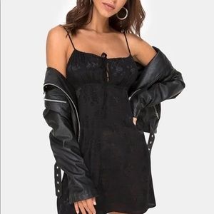 Motel black rose kamula dress